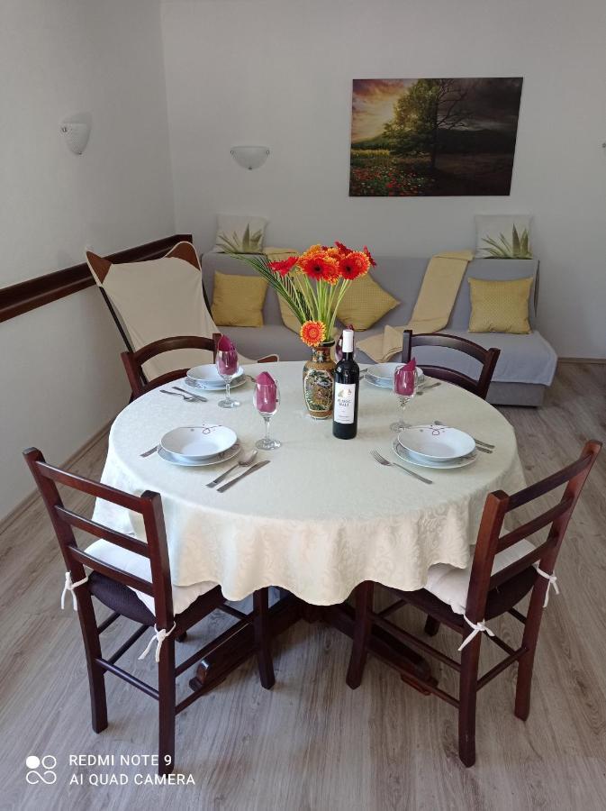 Studio Apartman Sonja Оточац Екстер'єр фото