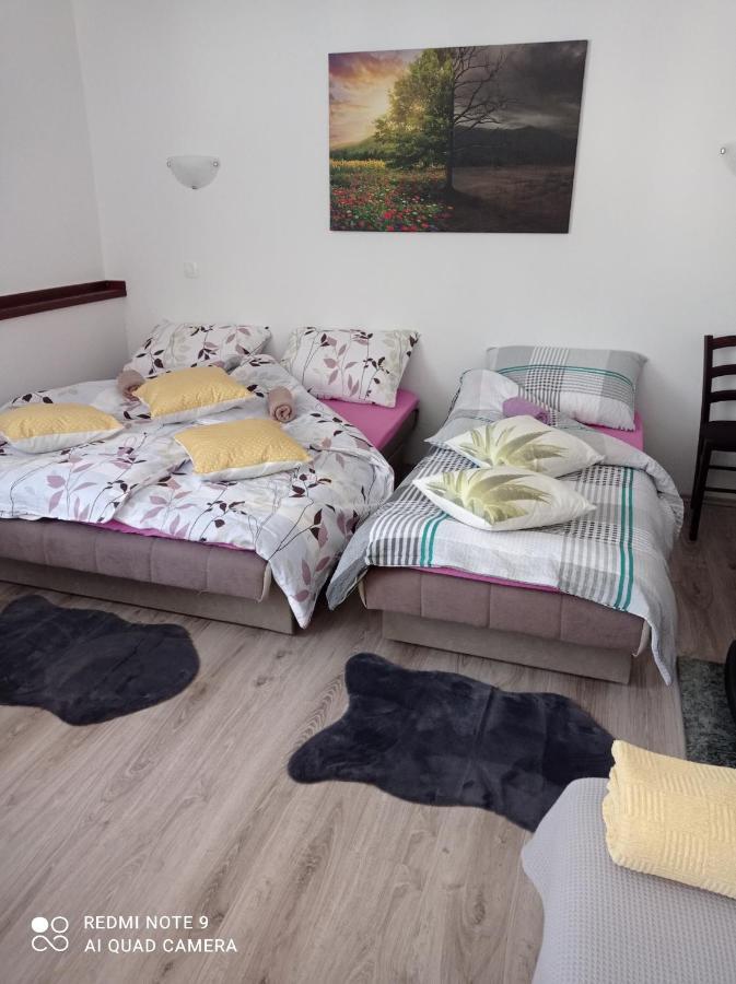 Studio Apartman Sonja Оточац Екстер'єр фото